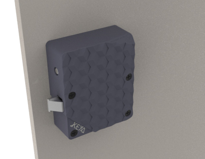 Cerradura electrónica instalada de forma oculta en taquilla
